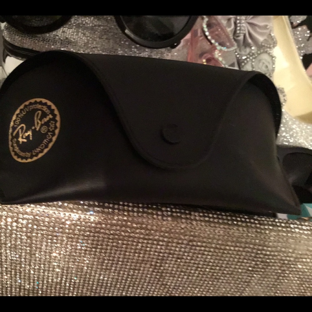 Beautiful Ray-Ban sunglass or eyeglass case